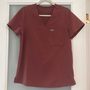 Figs Mauve Catarina scrub top